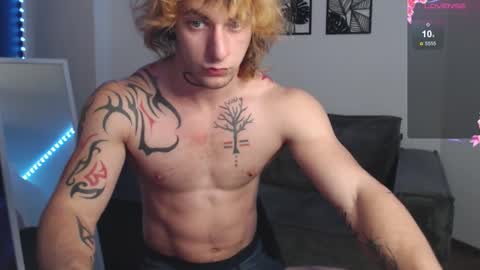 brendan__piks online show from October 27, 10:06 am