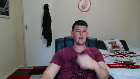 ask me lol online show from February 15, 4:37 pm