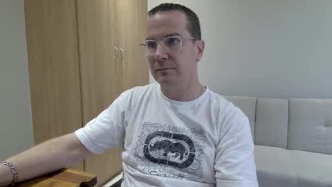 Brett online show from February 4, 3:07 pm