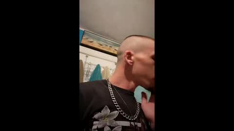 brettflanary811 online show from April 1, 7:10 am