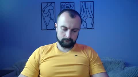 brindlefly69 online show from December 28, 11:41 am