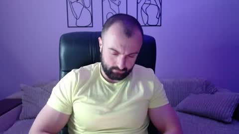 brindlefly69 online show from February 2, 12:35 pm