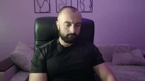 brindlefly69 online show from September 27, 11:41 am