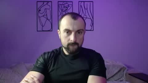 brindlefly69 online show from December 6, 11:44 am