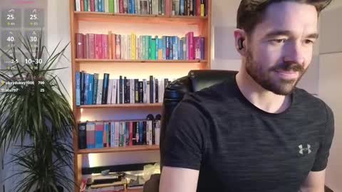 Snapshot of britishpoet chatting on October 31, 4:21 pm Callum online show from October 31, 4:21 pm