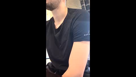 brokenma online show from March 22, 8:52 am