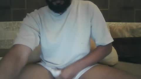 brownbd32 online show from December 19, 8:39 pm