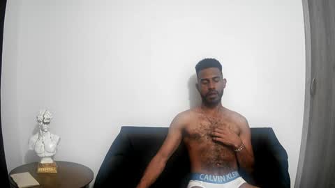 bruce_1111 online show from April 3, 12:18 am