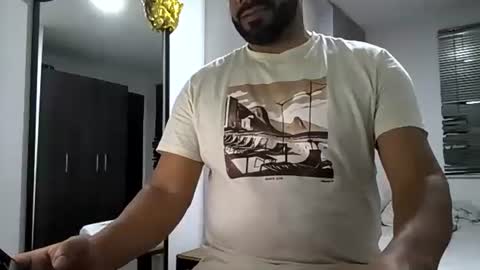 Bruce online show from December 11, 4:51 am