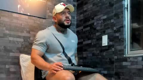 brucedallas online show from April 24, 3:31 am