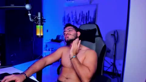 Bruno online show from December 16, 5:03 am