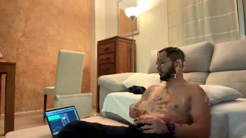 yourteddy online show from January 13, 6:05 pm