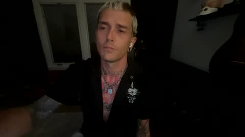 Snapshot of bryjybxxx chatting on October 24, 5:53 am bryjybxxx online show from October 24, 5:53 am