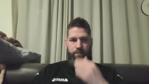 bubblebee1982 online show from January 14, 6:56 am