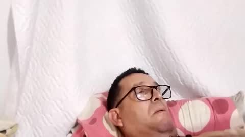 buchs32 online show from December 20, 5:03 am