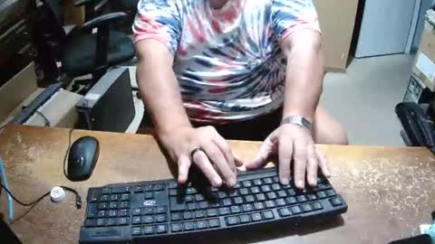 Snapshot of bucku2 chatting on October 23, 10:57 pm Bucku2 online show from October 23, 10:57 pm