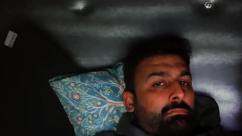 Hairy Arabian online show from December 4, 6:59 pm