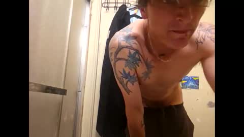 LostSingledad online show from December 18, 8:53 am