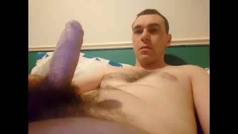 Snapshot of burtz909 chatting on December 7, 12:56 pm burtz909 online show from December 7, 12:56 pm