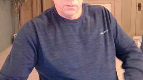 Miles online show from January 31, 10:10 am