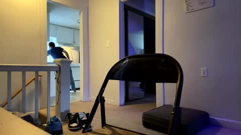 longjohns online show from March 6, 12:30 pm