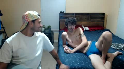 Snapshot of calvin_tanner chatting on October 3, 2:27 am calvin_tanner online show from October 3, 2:27 am