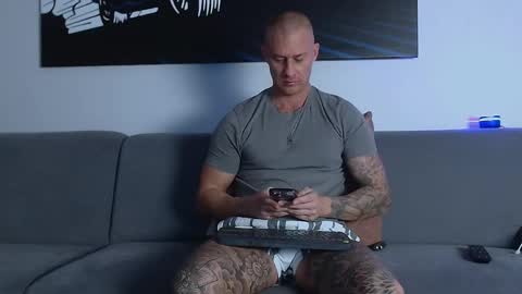 Calvin  online show from December 9, 8:08 pm