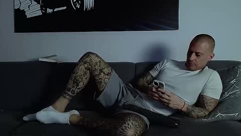 Calvin  online show from October 13, 9:32 pm