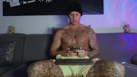 Calvin  online show from January 11, 7:49 pm