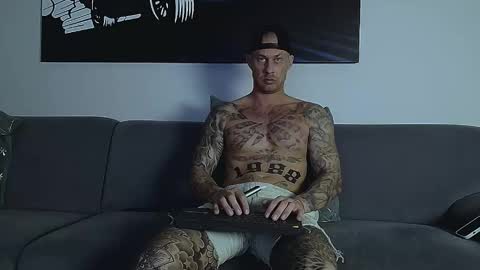 Calvin  online show from September 14, 12:01 am