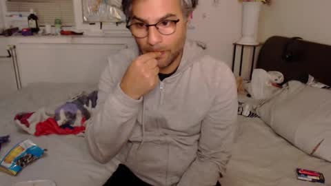 Calvinjohnlad online show from November 8, 7:17 pm