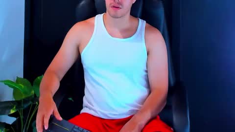 camara110 online show from January 2, 7:29 pm