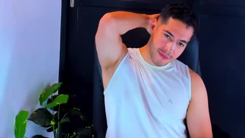 camara110 online show from December 11, 4:51 am