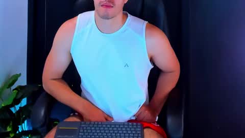 camara110 online show from December 30, 4:09 am