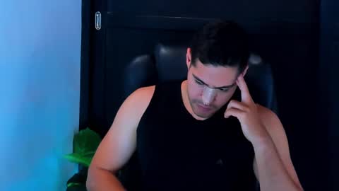 camara110 online show from December 2, 5:24 pm