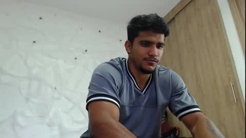 camilo_contre21 online show from October 24, 9:27 pm