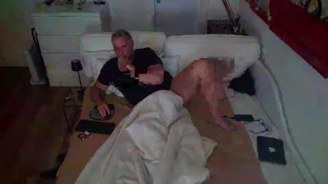 camunication online show from February 22, 4:15 pm