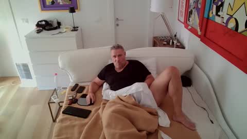 camunication online show from February 7, 2:04 pm