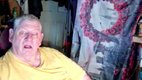 canoelicker69 online show from April 9, 7:09 pm