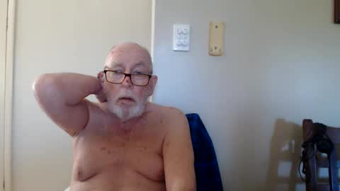 capt5105 online show from June 6, 11:00 pm
