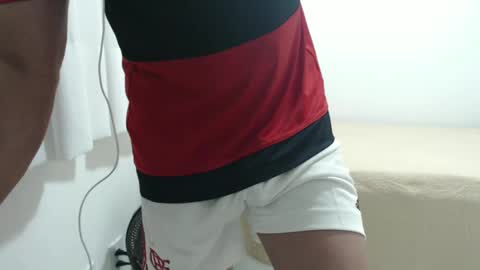 cashmastermuscle77 online show from January 6, 1:42 am