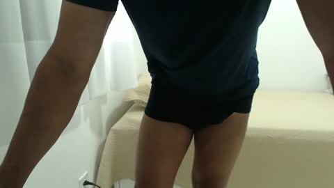 cashmastermuscle77 online show from February 6, 11:29 am