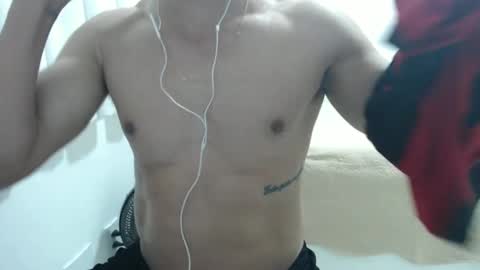 cashmastermuscle77 online show from December 11, 11:43 am