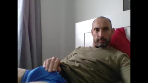 Snapshot of cedric223 chatting on October 21, 11:35 am cedric223 online show from October 21, 11:35 am