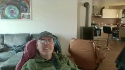 Snapshot of charles6064 chatting on January 2, 9:22 am charles6064 online show from January 2, 9:22 am