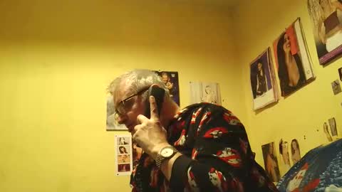 lee online show from October 13, 2:01 pm