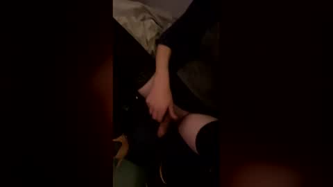 cheshirelad1989 online show from April 22, 2:40 am