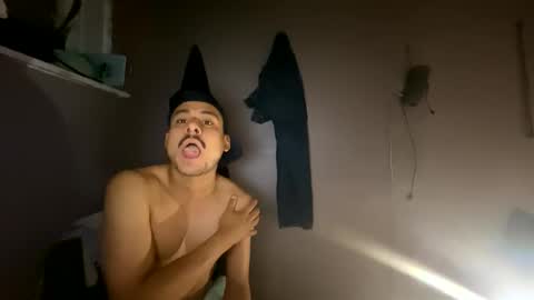 Snapshot of chicagodee94 chatting on October 2, 5:00 am chicagodee94 online show from October 2, 5:00 am