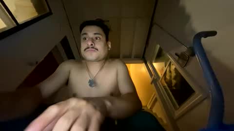 Snapshot of chicagodee94 chatting on October 27, 4:26 am chicagodee94 online show from October 27, 4:26 am