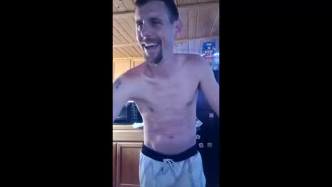 chillmanman online show from April 3, 9:22 pm